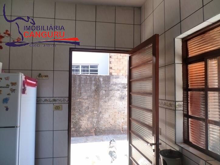 Casa à venda com 2 quartos, 250m² - Foto 15