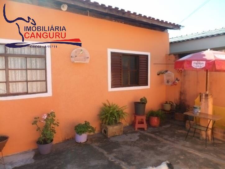 Casa à venda com 2 quartos, 250m² - Foto 2