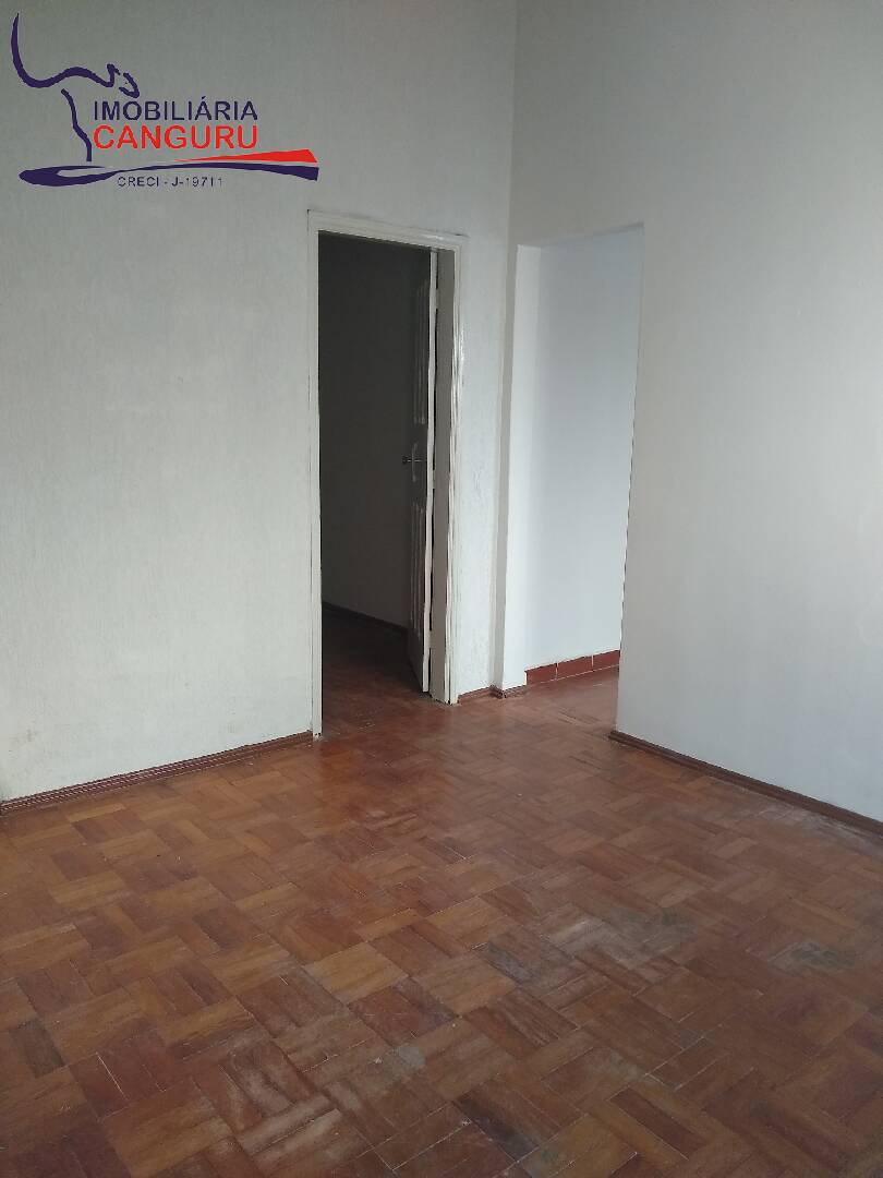 Casa à venda com 3 quartos, 285m² - Foto 3