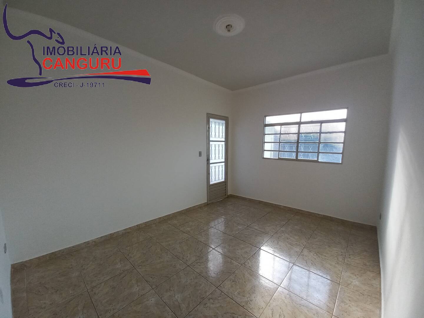 Casa à venda com 2 quartos, 250m² - Foto 5