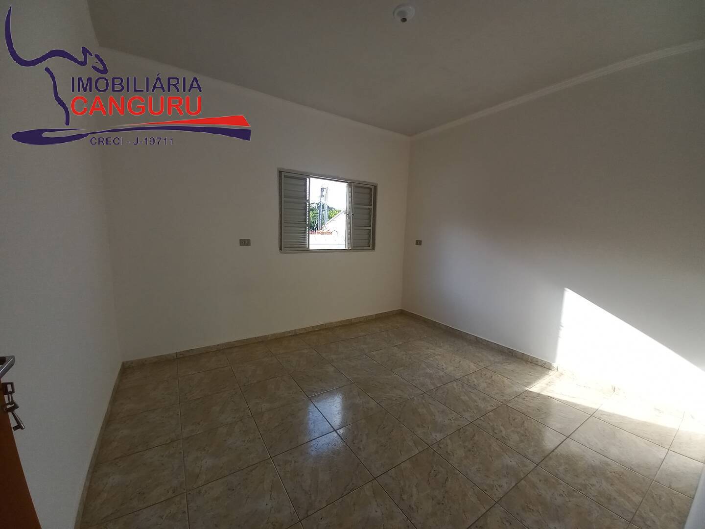 Casa à venda com 2 quartos, 250m² - Foto 6