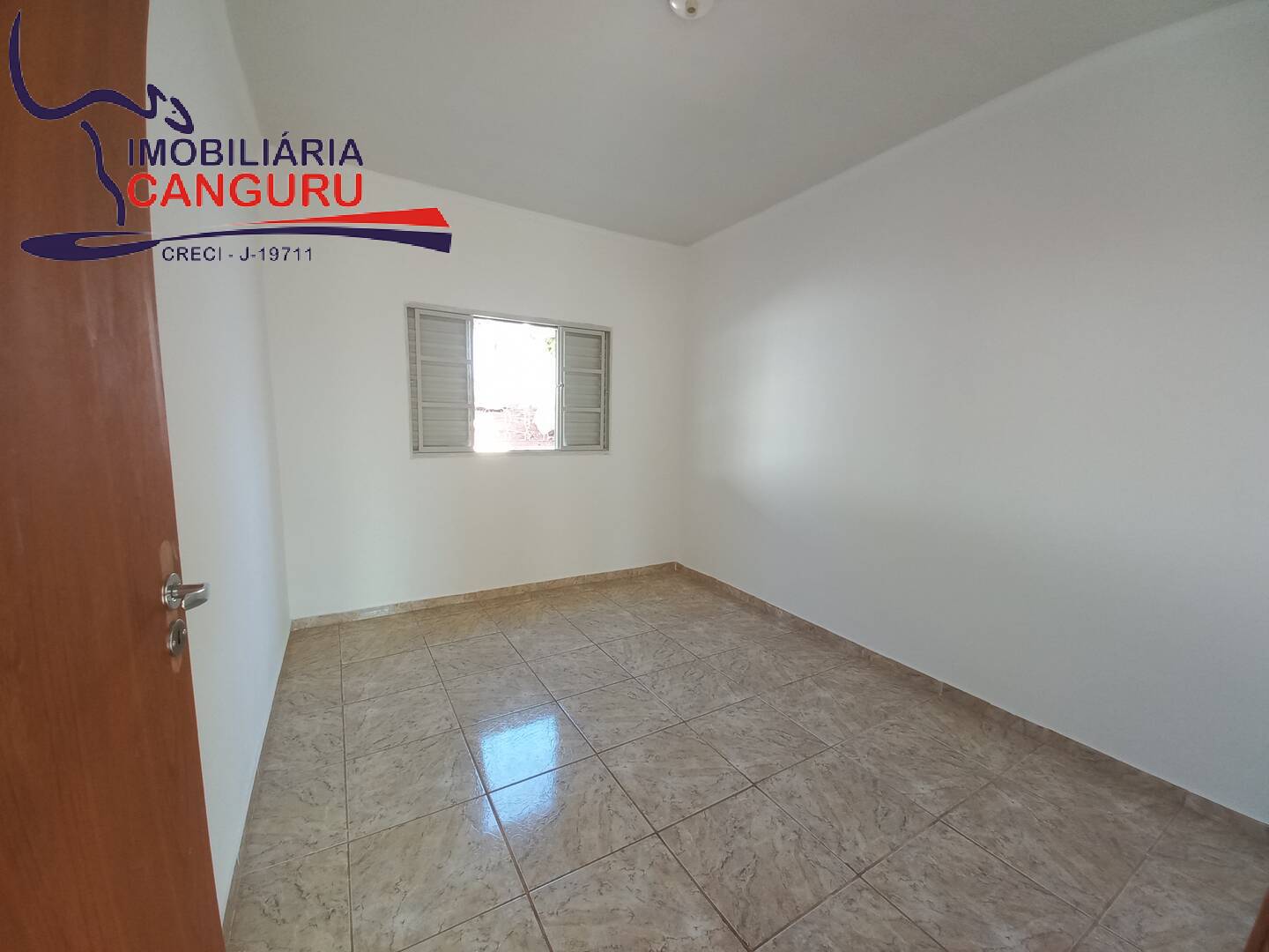 Casa à venda com 2 quartos, 250m² - Foto 8