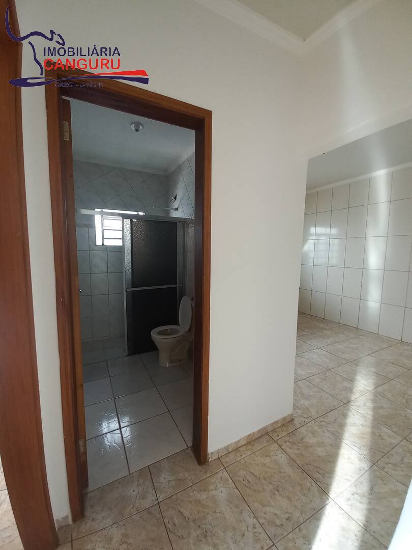 Casa à venda com 2 quartos, 250m² - Foto 9