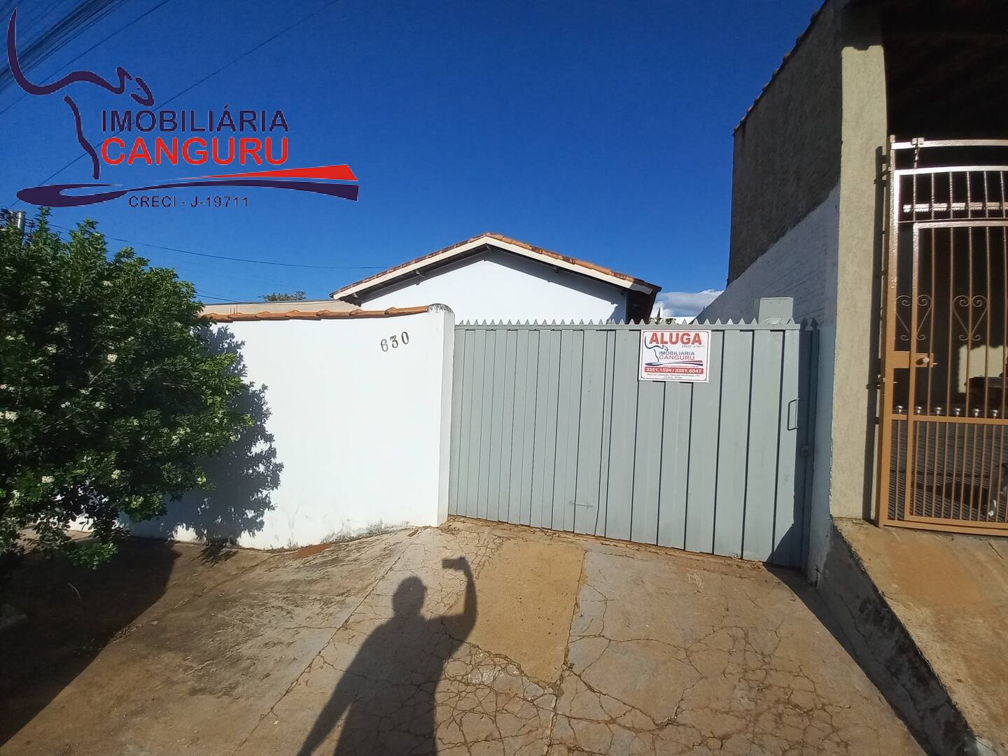 Casa à venda com 2 quartos, 250m² - Foto 1