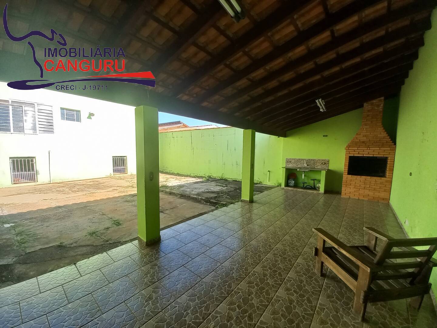 Casa à venda com 2 quartos, 300m² - Foto 17