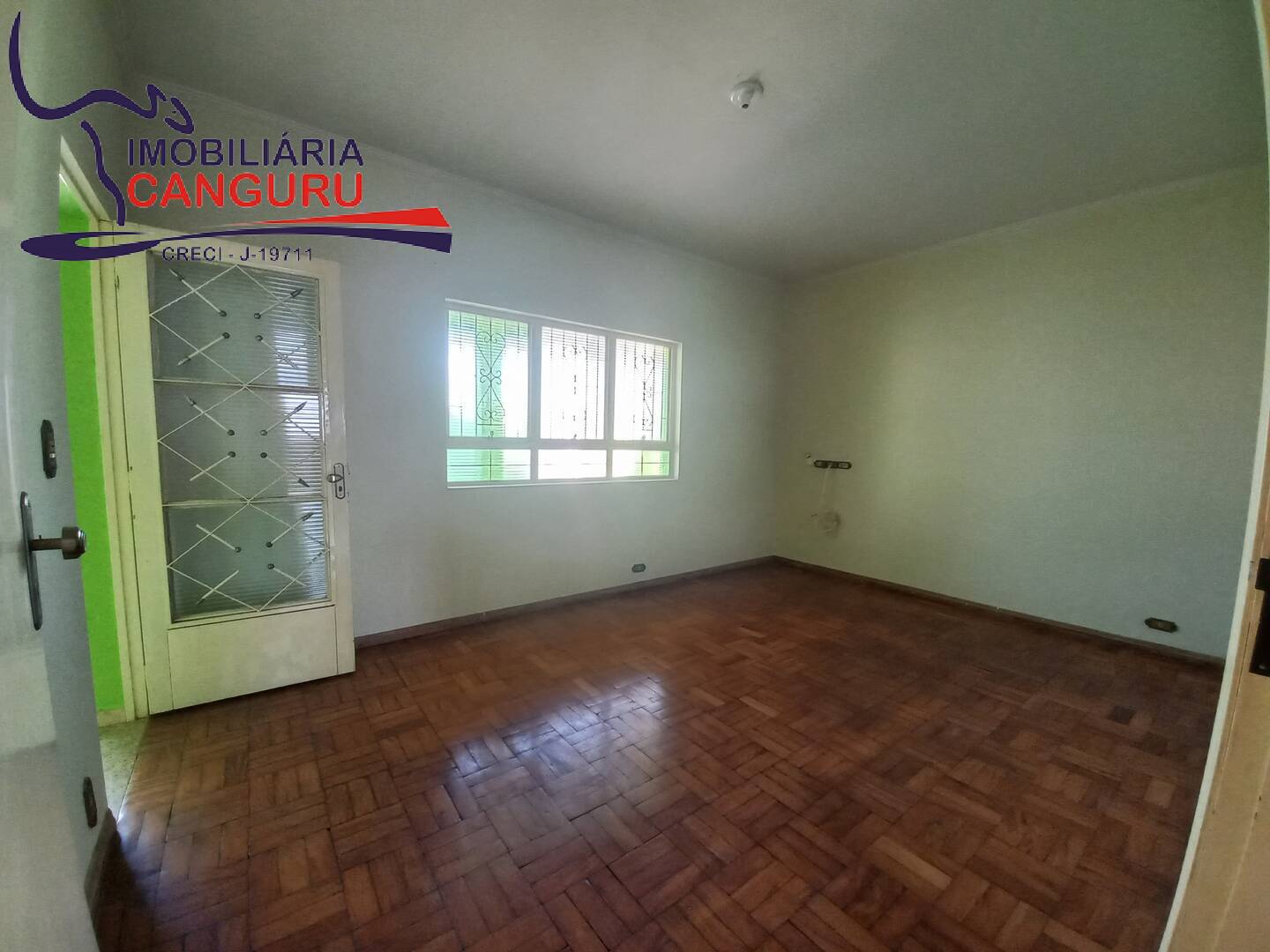 Casa à venda com 2 quartos, 300m² - Foto 6