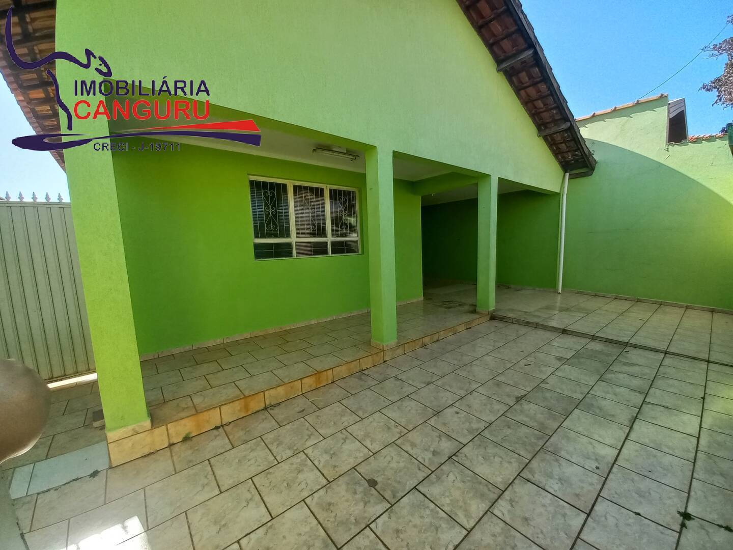 Casa à venda com 2 quartos, 300m² - Foto 4