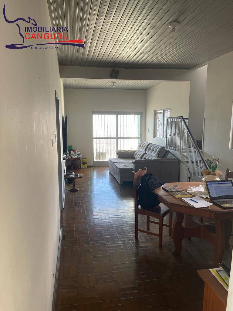 Casa à venda com 3 quartos, 250m² - Foto 14