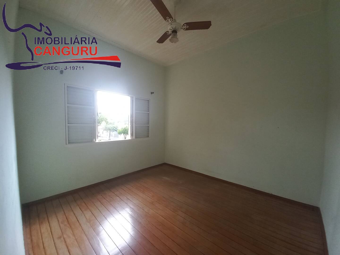 Casa à venda com 2 quartos, 150m² - Foto 5