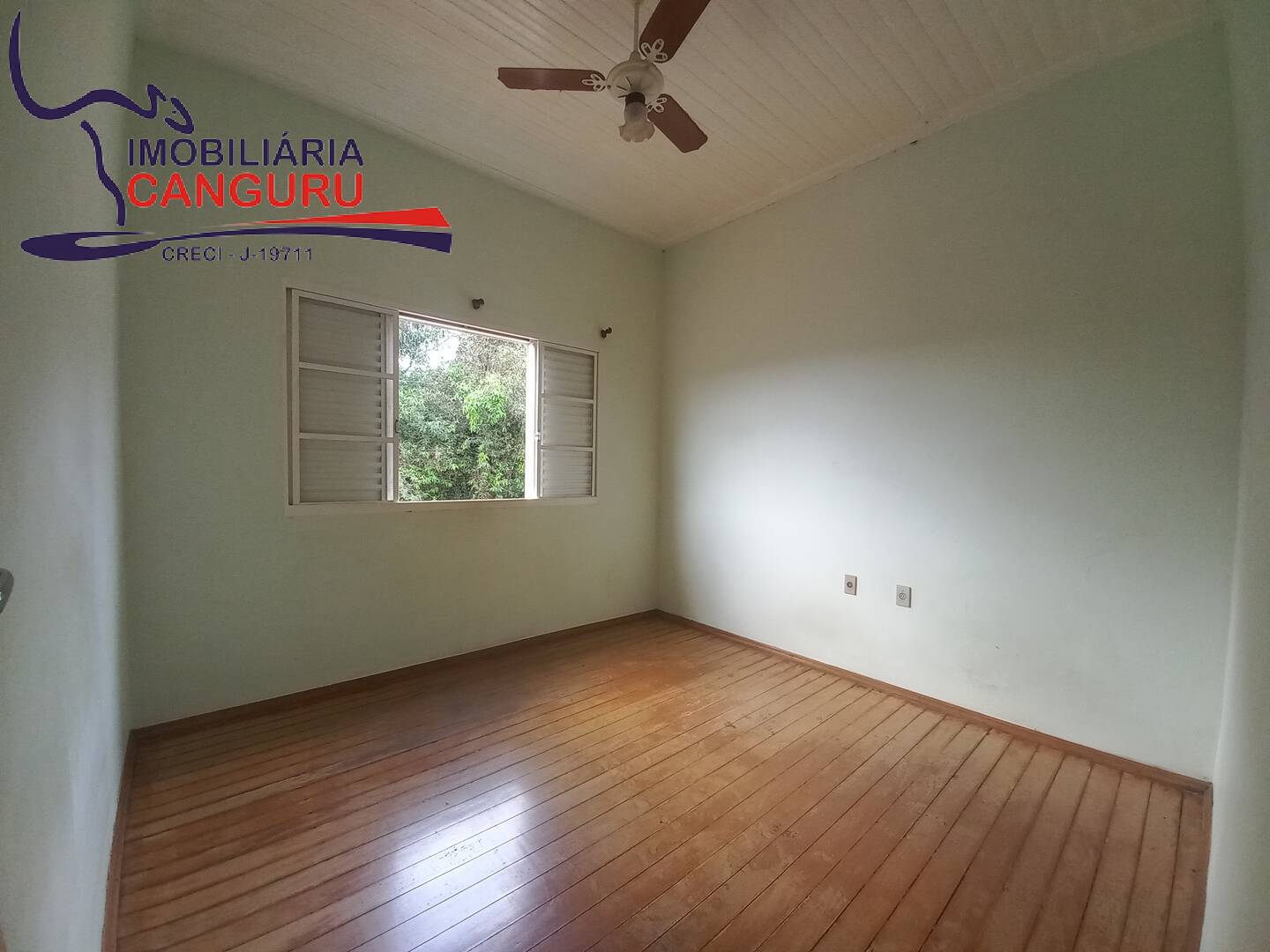 Casa à venda com 2 quartos, 150m² - Foto 6