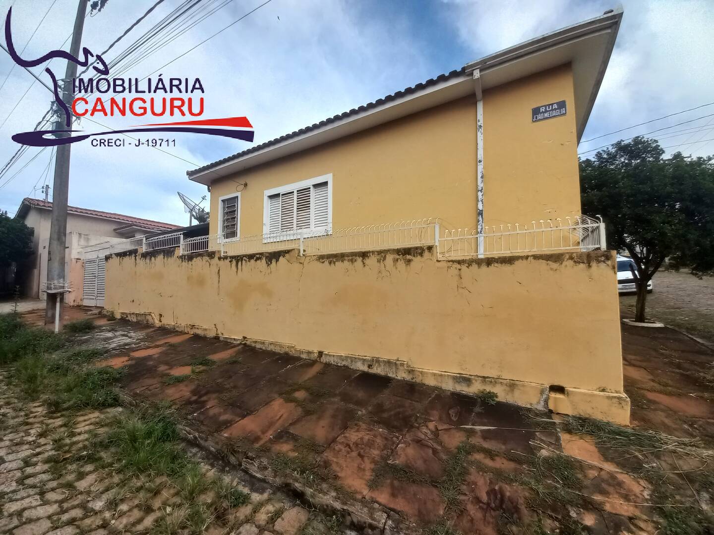 Casa à venda com 2 quartos, 150m² - Foto 2