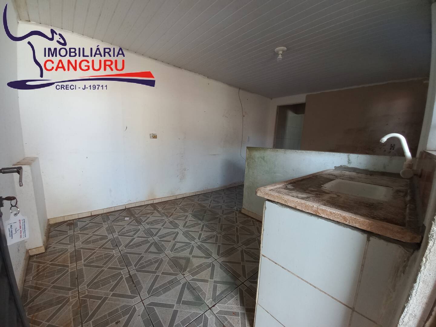 Casa à venda com 4 quartos, 200m² - Foto 16