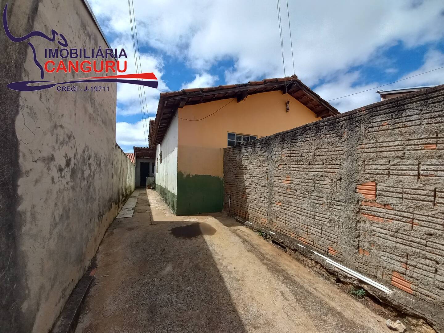 Casa à venda com 4 quartos, 200m² - Foto 13