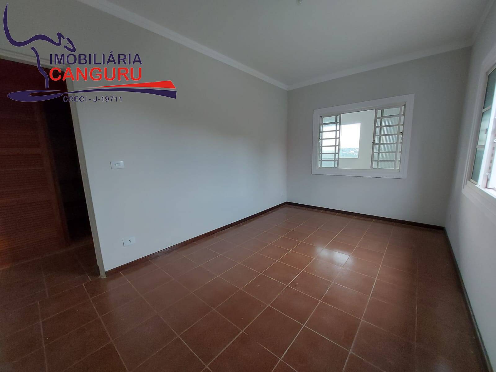 Casa à venda com 3 quartos, 319m² - Foto 6