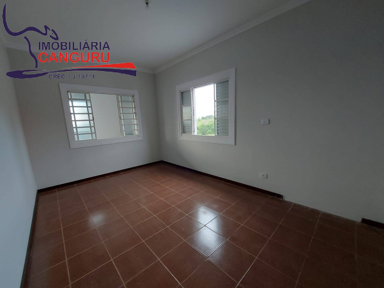 Casa à venda com 3 quartos, 319m² - Foto 7