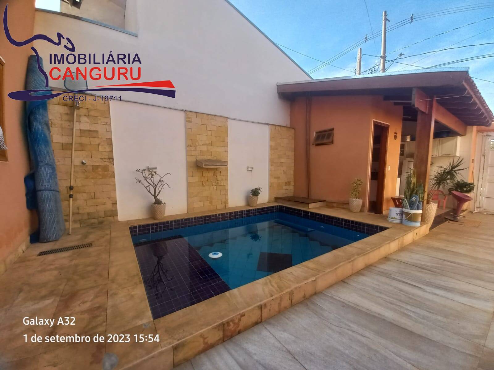 Casa à venda com 2 quartos, 160m² - Foto 2