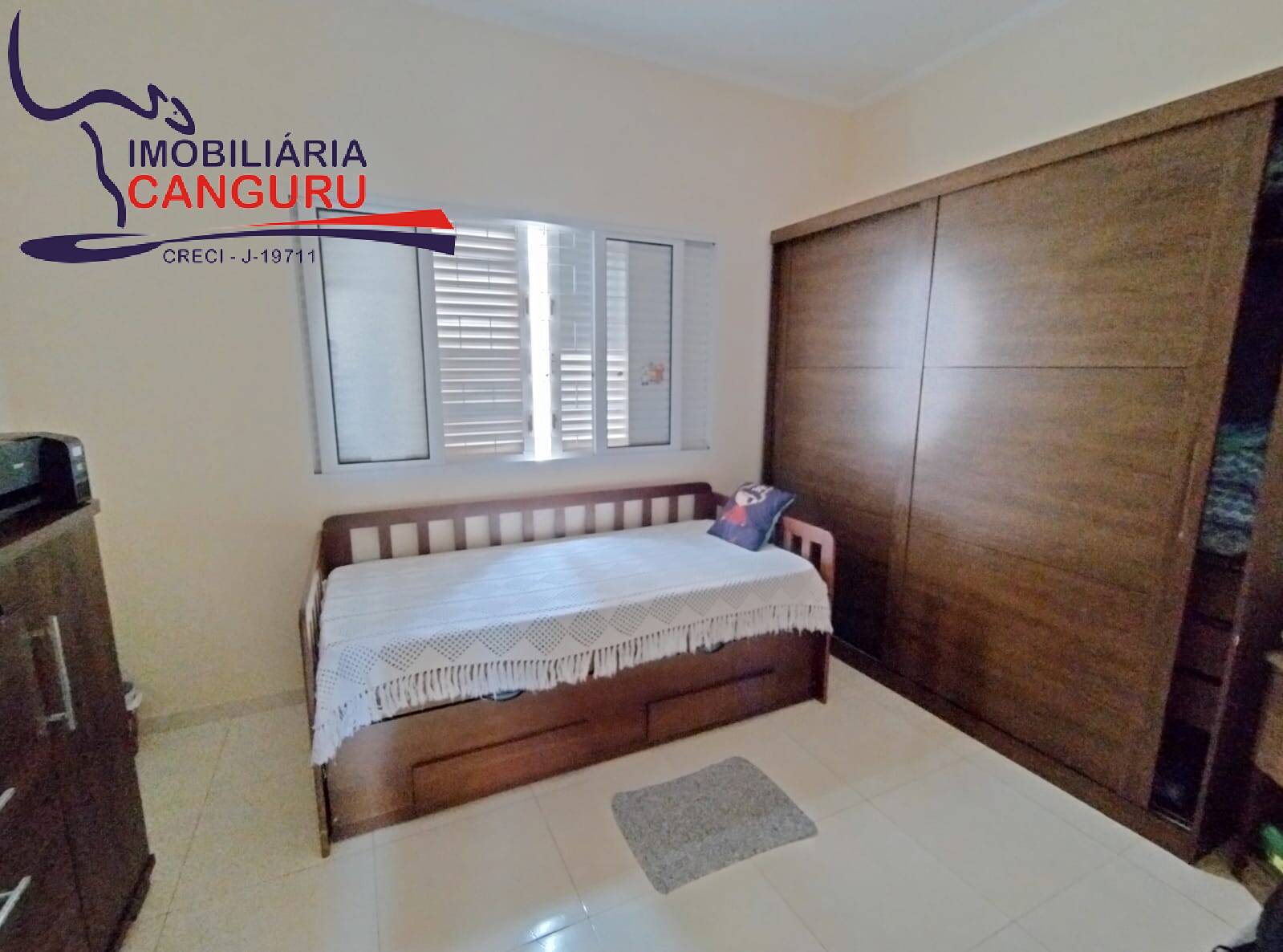 Casa à venda com 3 quartos, 200m² - Foto 10