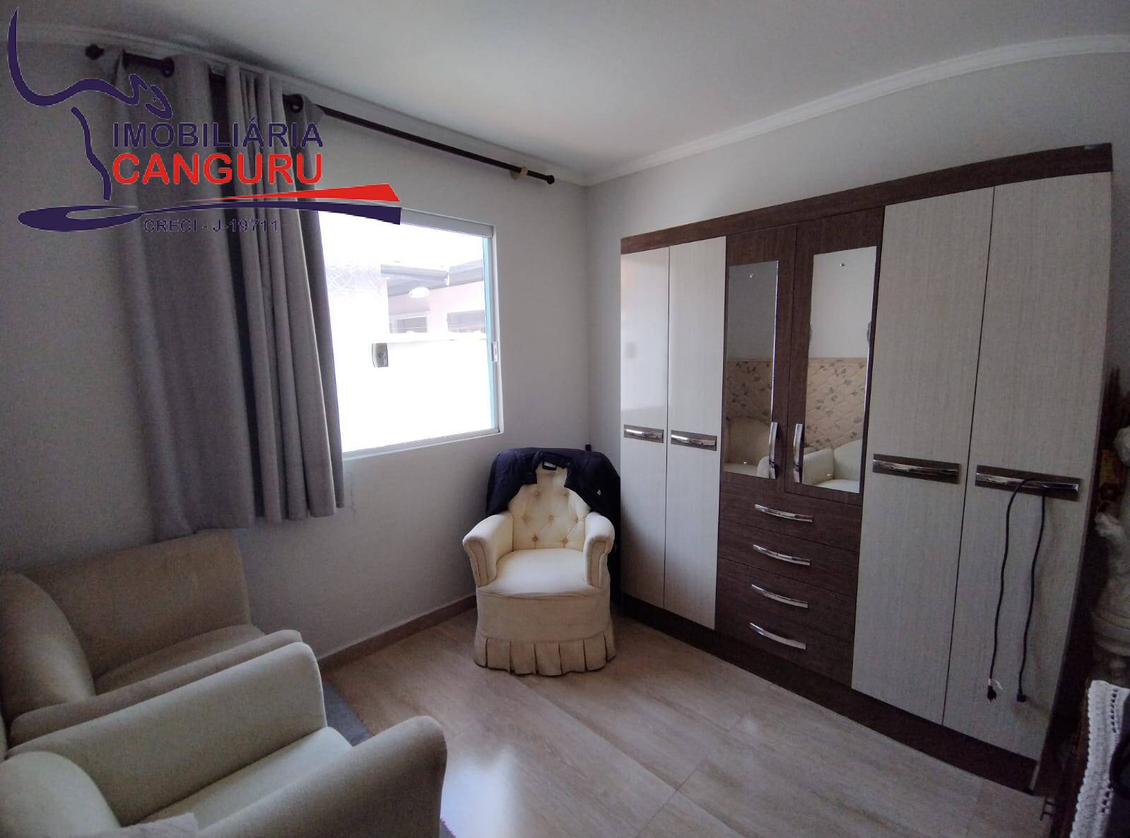 Casa à venda com 3 quartos, 190m² - Foto 8