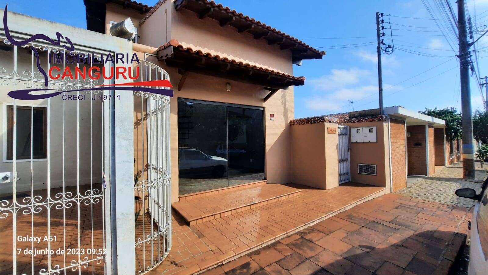 Casa à venda com 3 quartos, 180m² - Foto 1