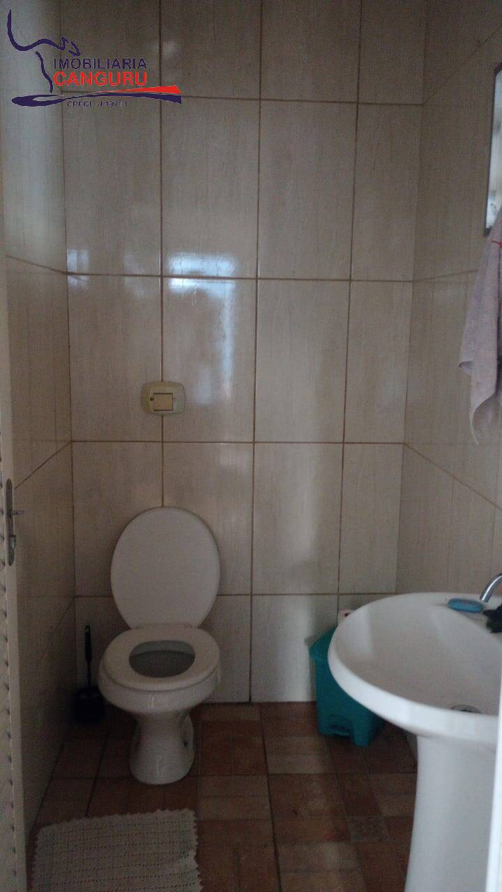 Casa à venda com 3 quartos, 168m² - Foto 14