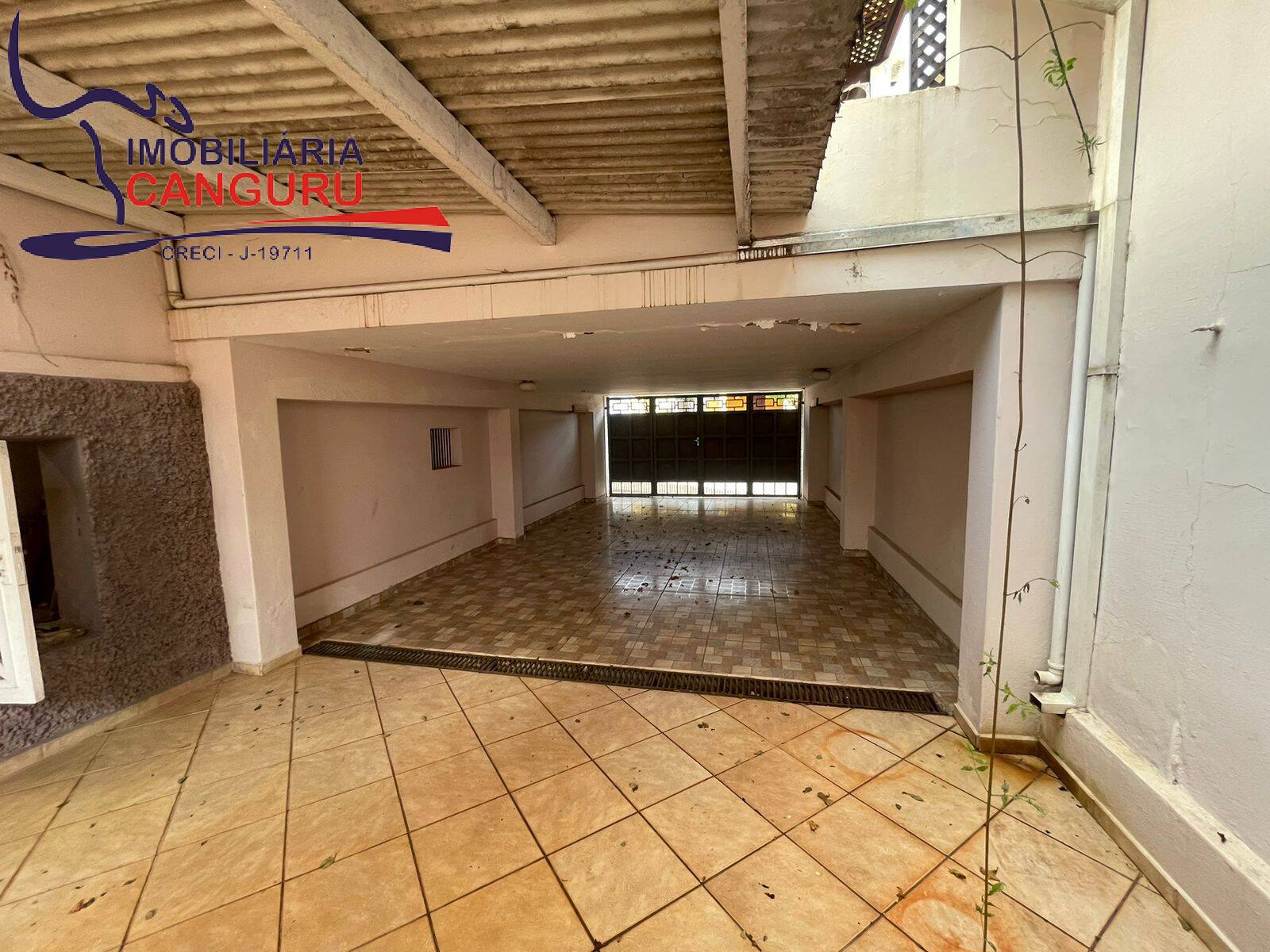 Casa à venda com 2 quartos, 382m² - Foto 35