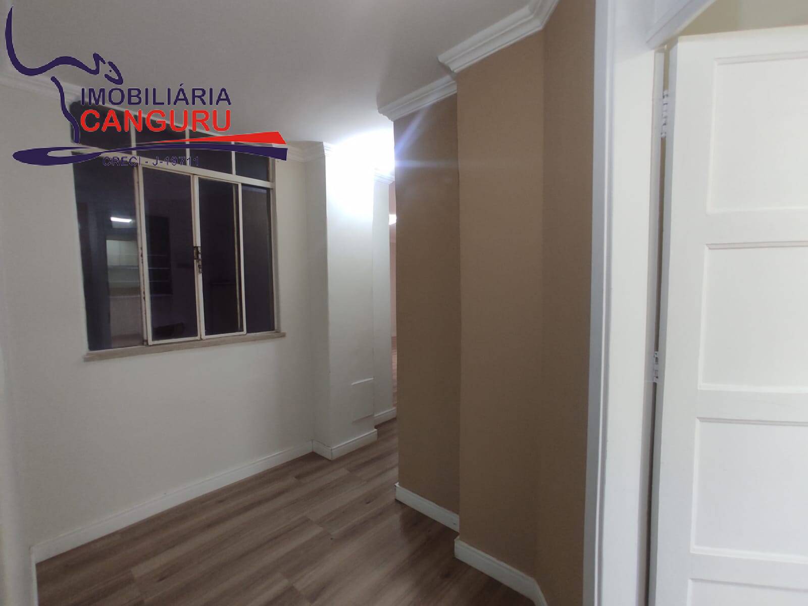 Apartamento à venda com 3 quartos, 120m² - Foto 1