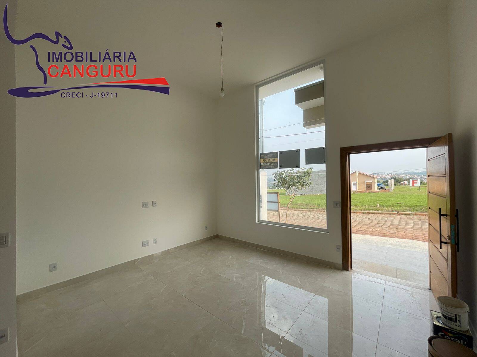 Casa à venda com 3 quartos, 250m² - Foto 4