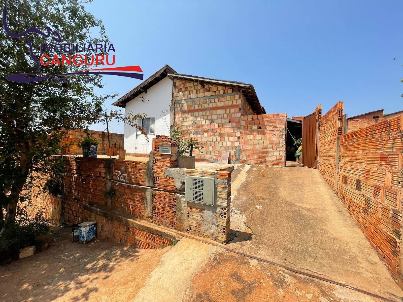 Casa à venda com 3 quartos, 300m² - Foto 1