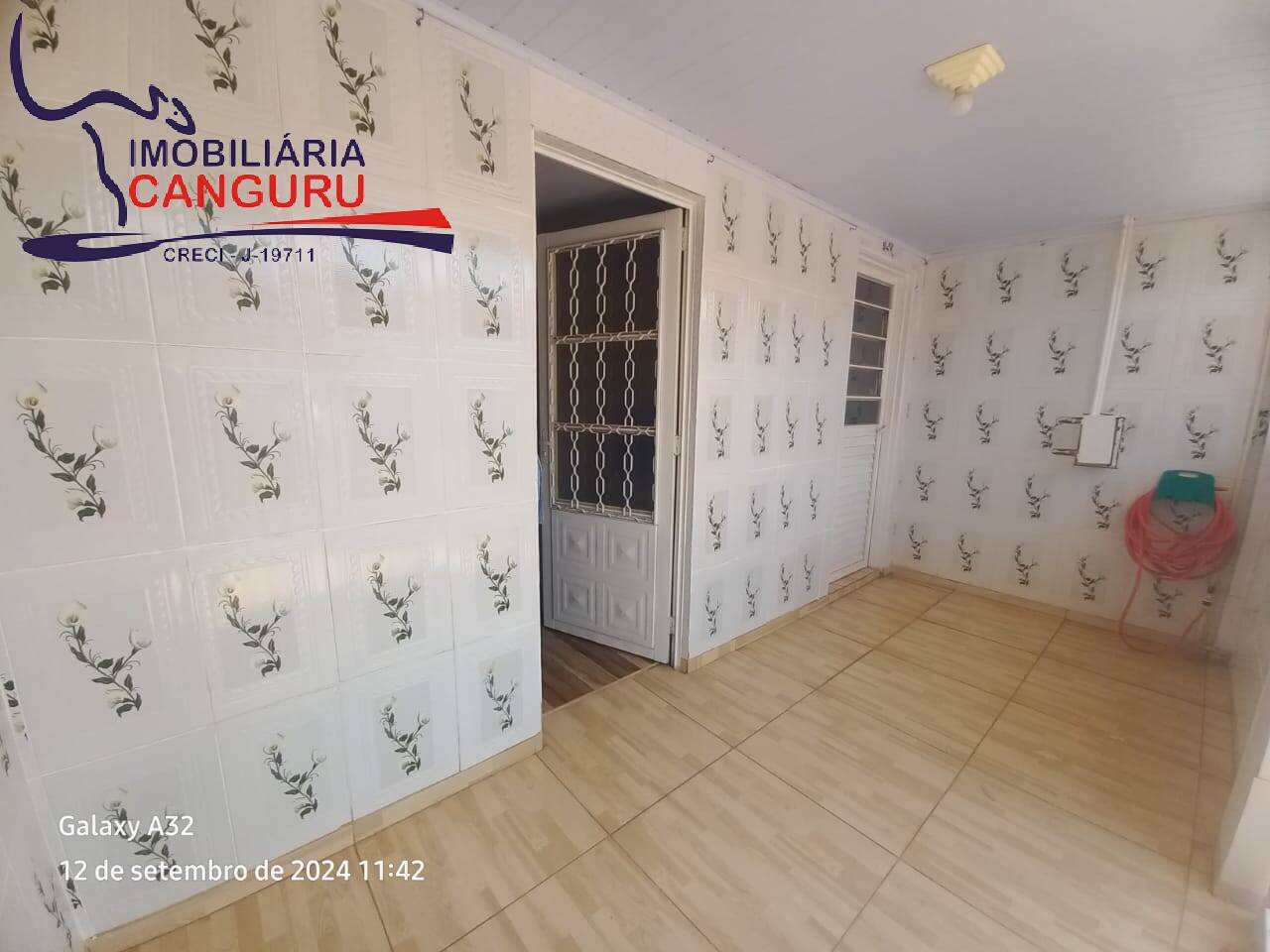 Casa à venda com 4 quartos, 150m² - Foto 3