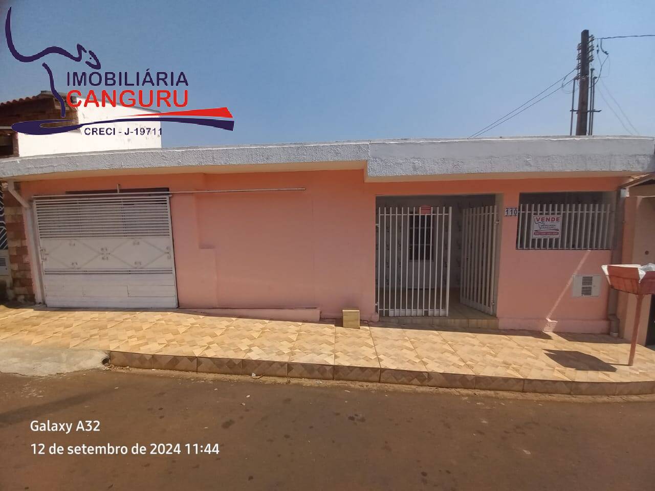 Casa à venda com 4 quartos, 150m² - Foto 1