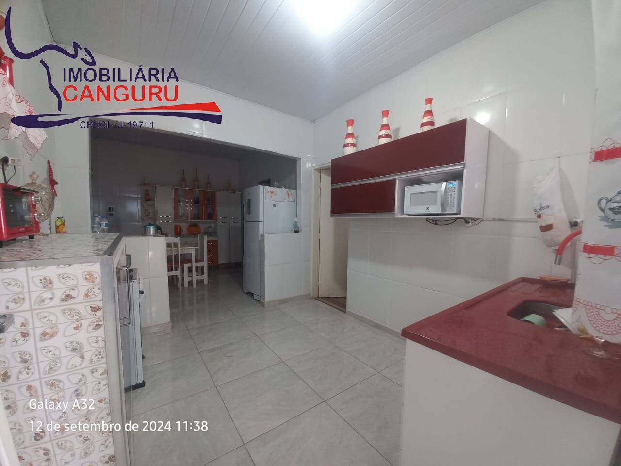 Casa à venda com 4 quartos, 150m² - Foto 14