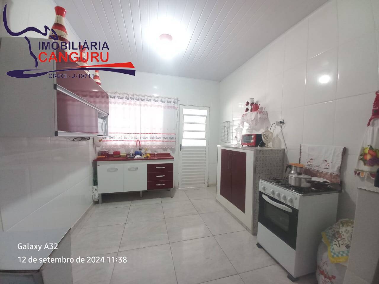 Casa à venda com 4 quartos, 150m² - Foto 12