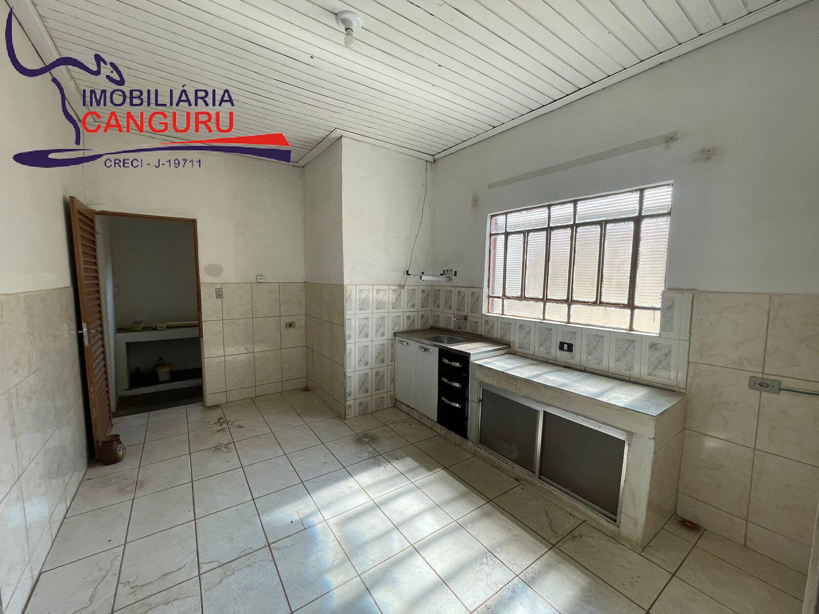 Casa à venda com 5 quartos, 250m² - Foto 10