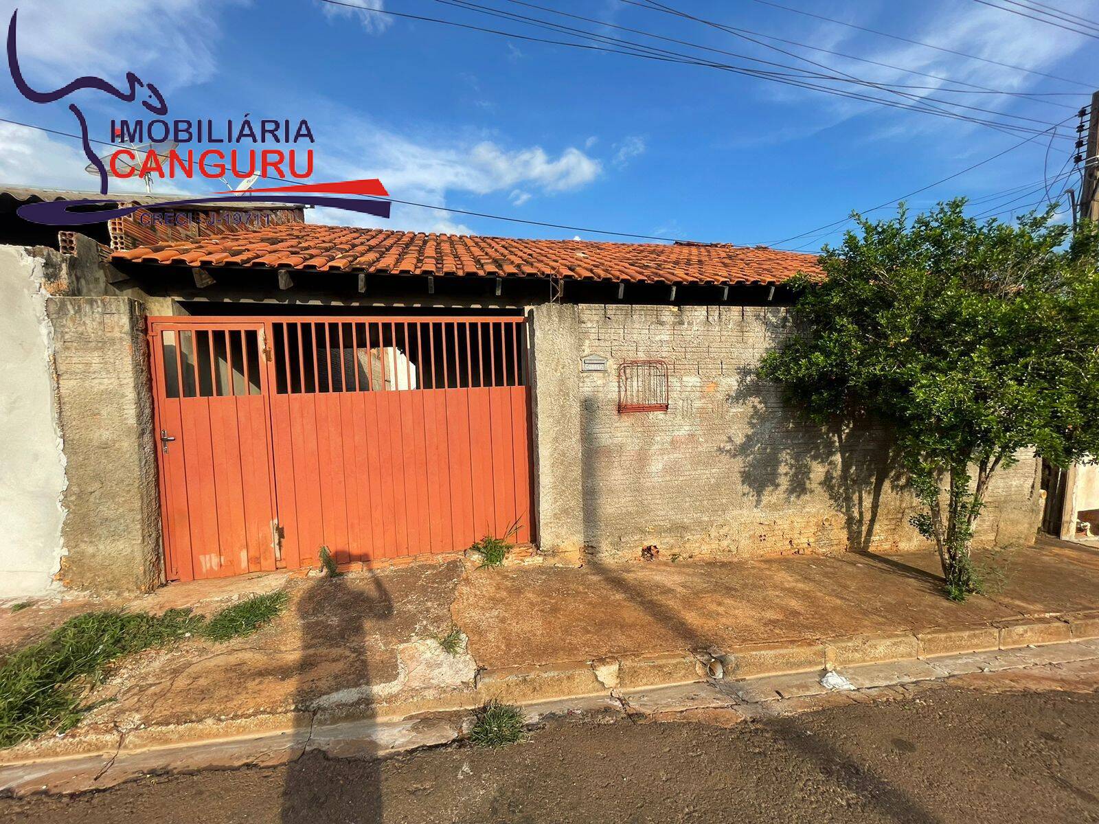 Casa à venda com 3 quartos - Foto 1