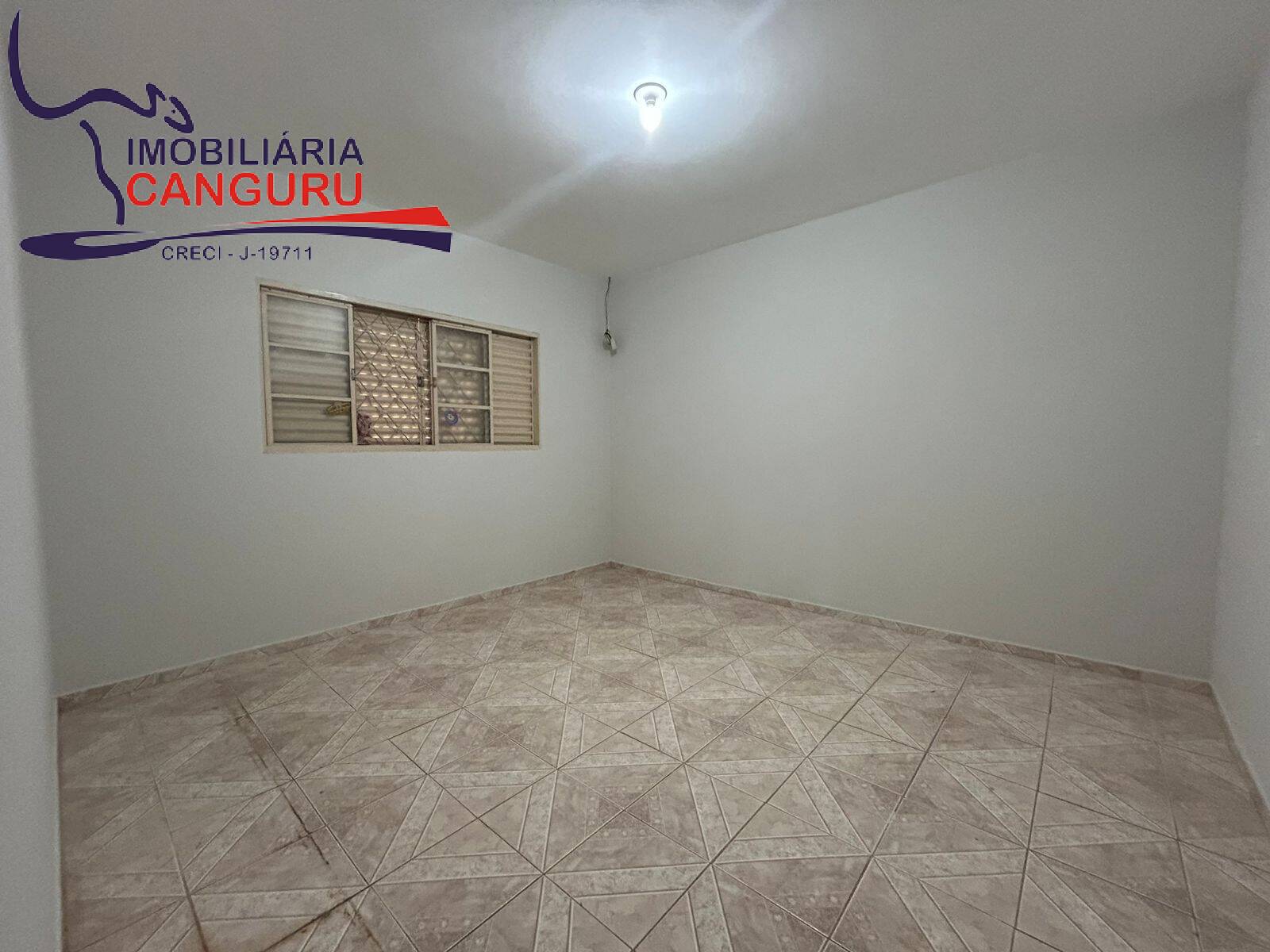 Casa para alugar com 2 quartos, 151m² - Foto 11