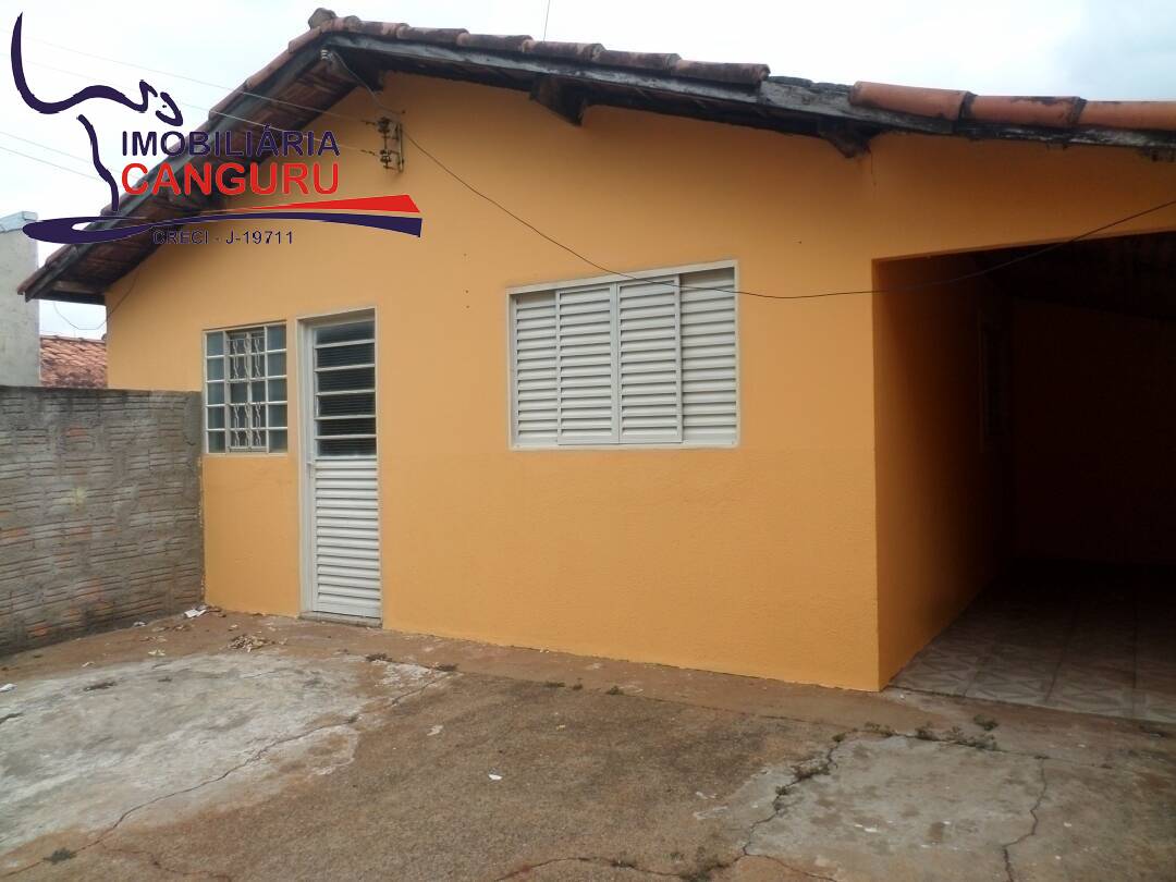 Casa à venda com 4 quartos, 200m² - Foto 2