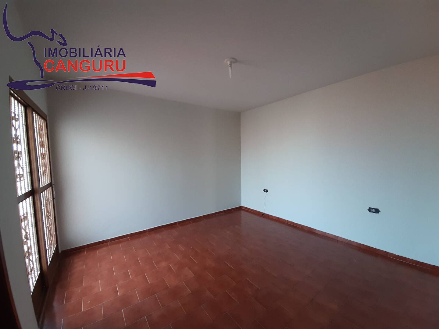 Casa à venda com 5 quartos, 201m² - Foto 13