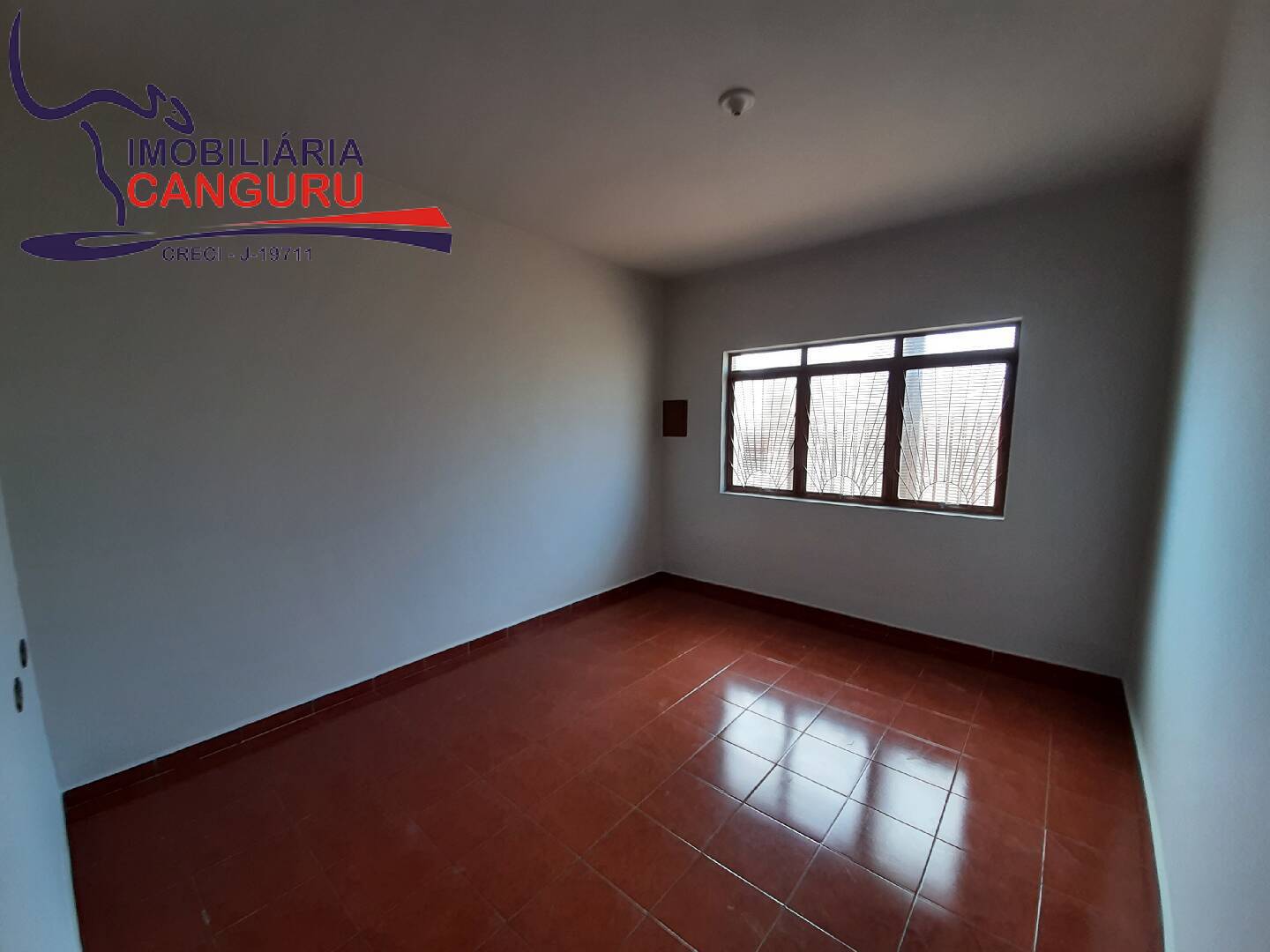 Casa à venda com 5 quartos, 201m² - Foto 4