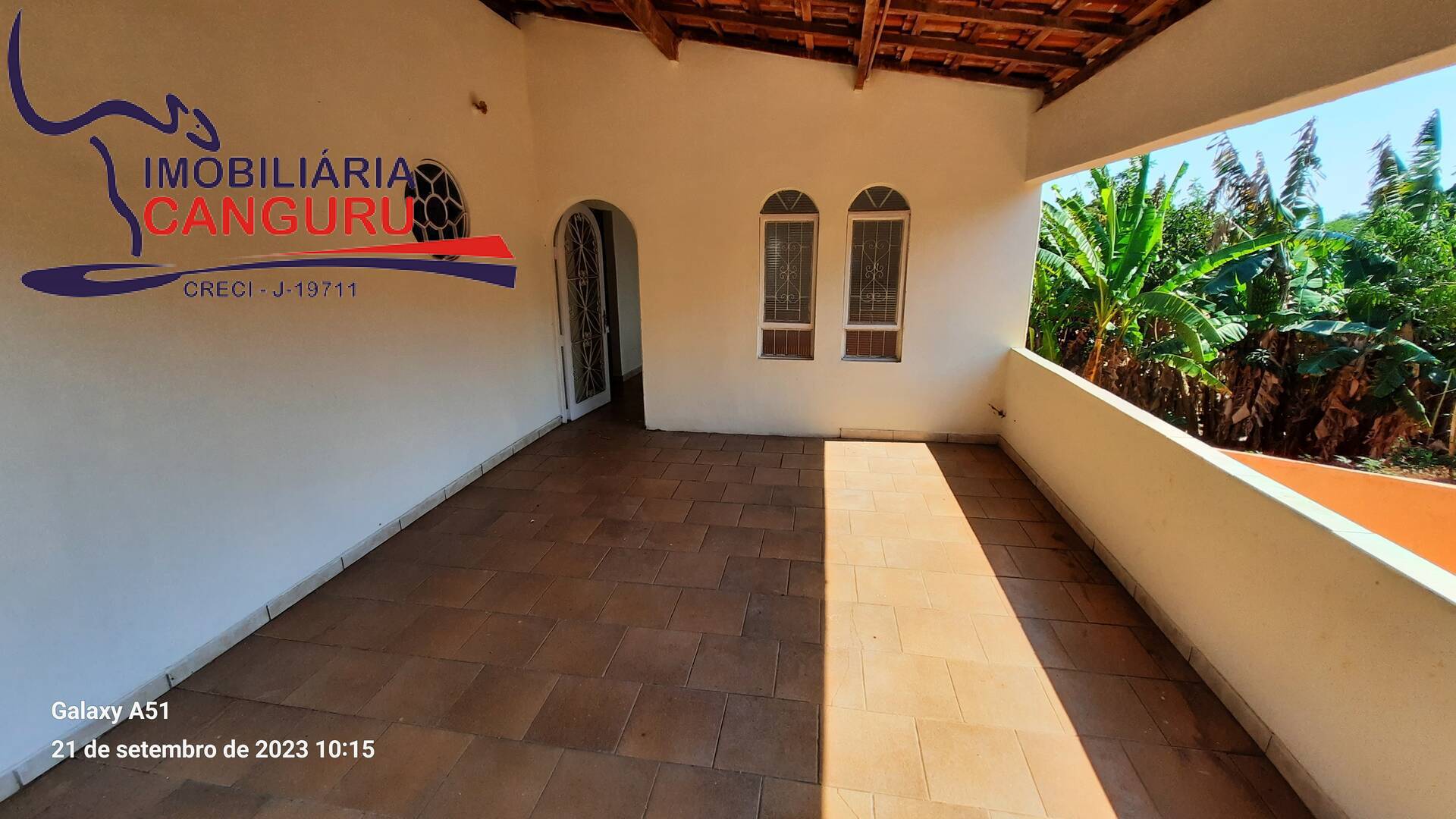 Casa à venda com 4 quartos, 300m² - Foto 2