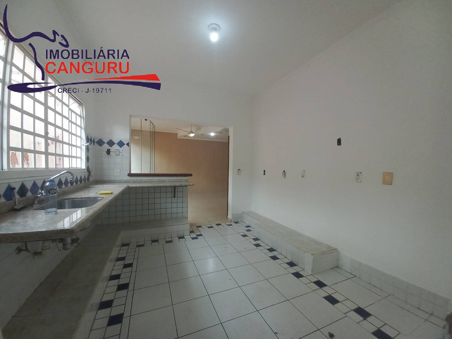 Casa à venda com 3 quartos, 180m² - Foto 22