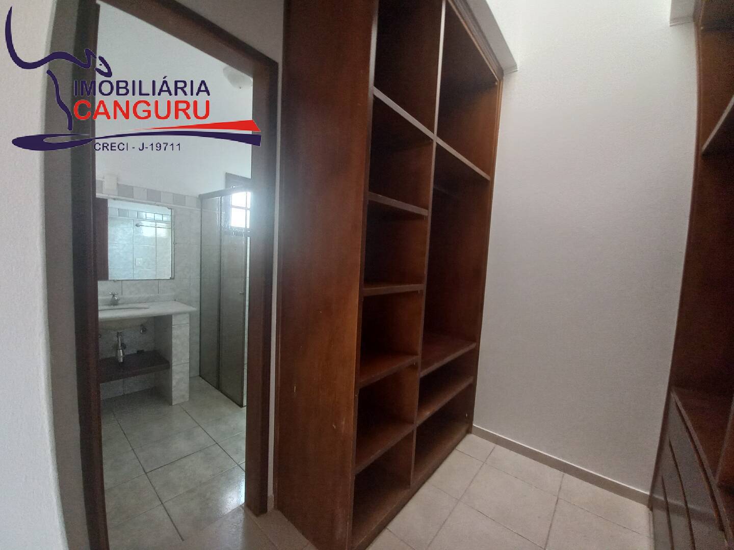 Casa à venda com 3 quartos, 180m² - Foto 8