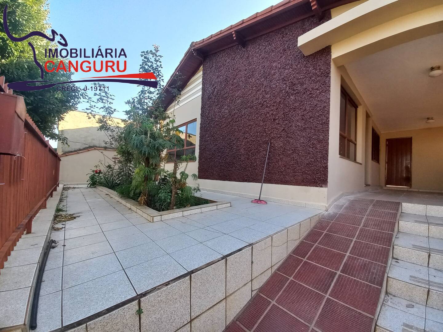 Casa à venda com 3 quartos, 149m² - Foto 3